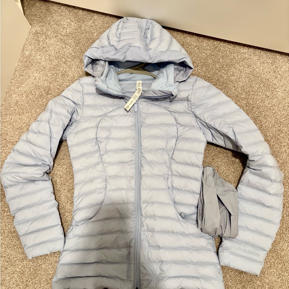 ❗️SOLD❗️NWOT Lululemon pack it down hooded jacket $198